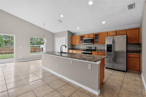 House in Kissimmee, Florida 3 bedrooms, 167.97 sq.m. № 2210030 - photo 7