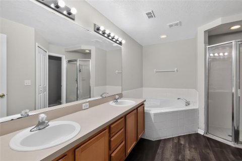 House in Kissimmee, Florida 3 bedrooms, 167.97 sq.m. № 2210030 - photo 19