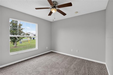 House in Kissimmee, Florida 3 bedrooms, 167.97 sq.m. № 2210030 - photo 13