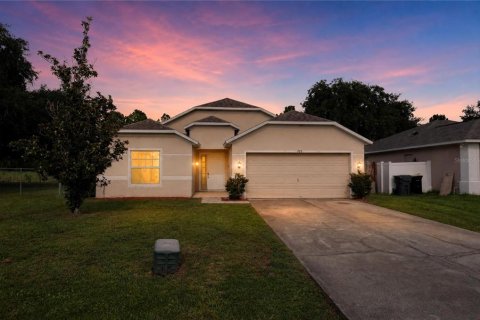 House in Kissimmee, Florida 3 bedrooms, 167.97 sq.m. № 2210030 - photo 2
