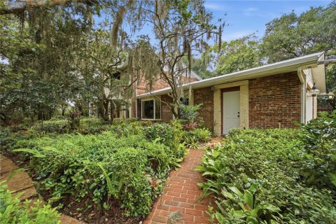 House in Tarpon Springs, Florida 5 bedrooms, 254.92 sq.m. № 2132407 - photo 3