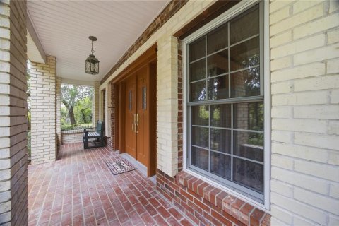House in Tarpon Springs, Florida 5 bedrooms, 254.92 sq.m. № 2132407 - photo 10