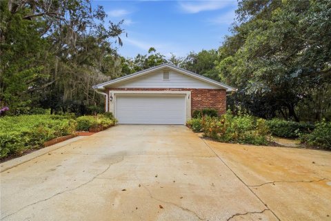House in Tarpon Springs, Florida 5 bedrooms, 254.92 sq.m. № 2132407 - photo 4