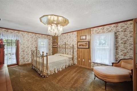 House in Tarpon Springs, Florida 5 bedrooms, 254.92 sq.m. № 2132407 - photo 24