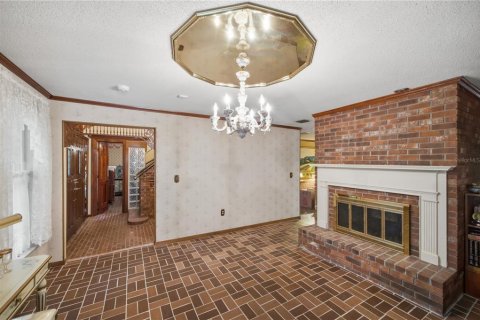 House in Tarpon Springs, Florida 5 bedrooms, 254.92 sq.m. № 2132407 - photo 12
