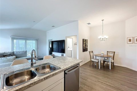 Villa ou maison à vendre à The Villages, Floride: 2 chambres, 91.42 m2 № 2105430 - photo 18