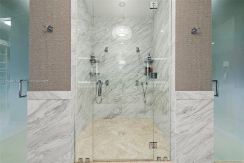 Condo in Miami, Florida, 3 bedrooms  № 1775867 - photo 17