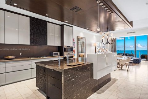 Condo in Miami, Florida, 3 bedrooms  № 1775867 - photo 10