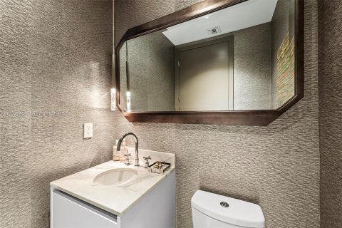 Condo in Miami, Florida, 3 bedrooms  № 1775867 - photo 27