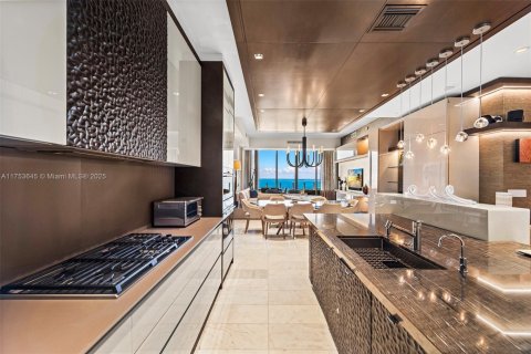 Condo in Miami, Florida, 3 bedrooms  № 1775867 - photo 9