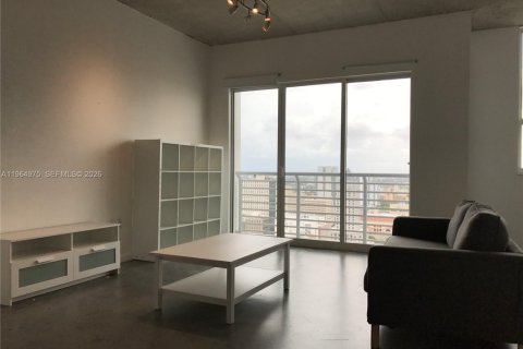 Condominio en alquiler en Miami, Florida, 1 dormitorio, 60.48 m2 № 2026344 - foto 7