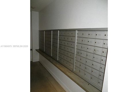 Condominio en alquiler en Miami, Florida, 1 dormitorio, 60.48 m2 № 2026344 - foto 5