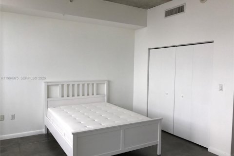 Condominio en alquiler en Miami, Florida, 1 dormitorio, 60.48 m2 № 2026344 - foto 14