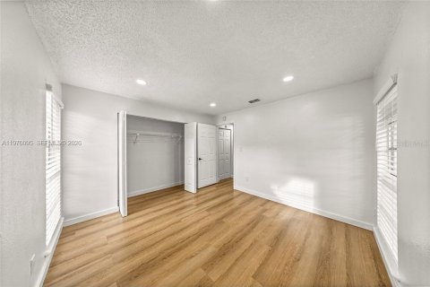 Propiedad comercial en venta en Ocala, Florida № 2030847 - foto 7