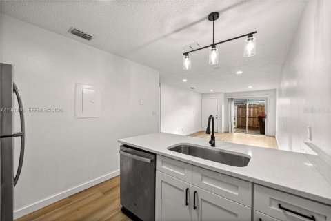 Propiedad comercial en venta en Ocala, Florida № 2030847 - foto 2