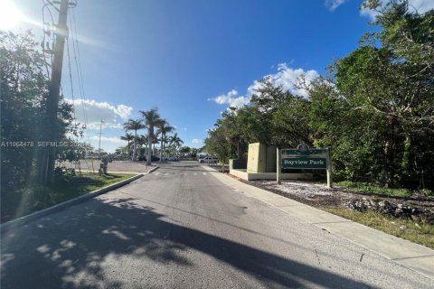 Terreno en venta en Naples, Florida № 2081119 - foto 16