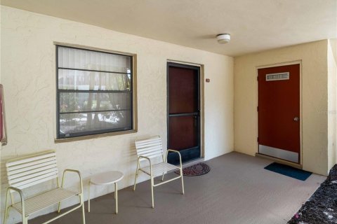 Condo in Rotonda, Florida, 1 bedroom  № 1640439 - photo 20