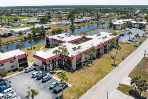 Condo in Rotonda, Florida, 1 bedroom  № 1640439 - photo 27