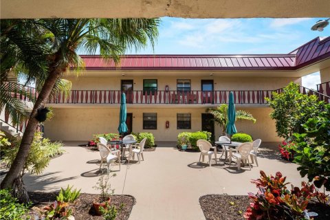 Condo in Rotonda, Florida, 1 bedroom  № 1640439 - photo 21