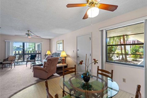 Condo in Rotonda, Florida, 1 bedroom  № 1640439 - photo 5