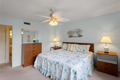 Condo in Rotonda, Florida, 1 bedroom  № 1640439 - photo 10