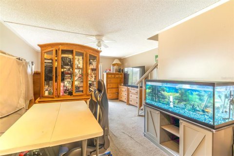 Condo in Brandon, Florida, 2 bedrooms  № 2226734 - photo 3
