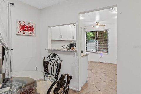 House in Winter Springs, Florida 3 bedrooms, 109.44 sq.m. № 2126568 - photo 17