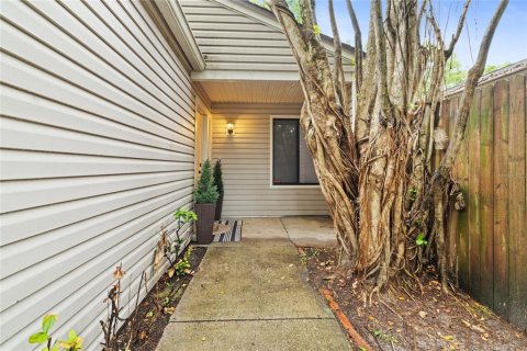 House in Winter Springs, Florida 3 bedrooms, 109.44 sq.m. № 2126568 - photo 3