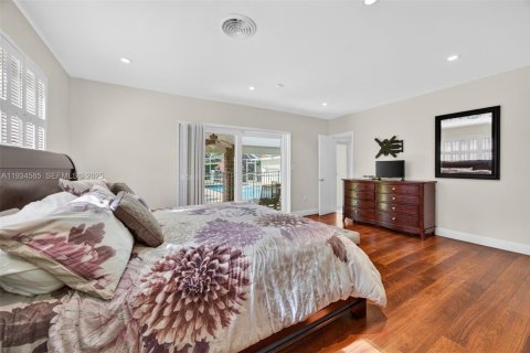 House in Pinecrest, Florida 4 bedrooms, 220.55 sq.m. № 1992758 - photo 28