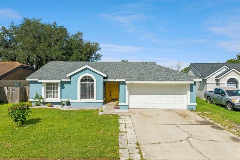 House in Orlando, Florida 3 bedrooms, 123.47 sq.m. № 2302680