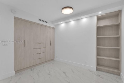 Condo in Aventura, Florida, 3 bedrooms  № 2243923 - photo 22