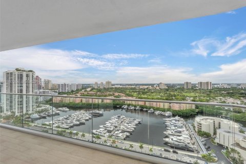 Condo in Aventura, Florida, 3 bedrooms  № 2243923 - photo 11