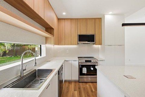 Villa ou maison à vendre à Miami, Floride: 4 chambres, 163.88 m2 № 2326894 - photo 20