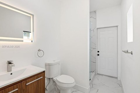 Villa ou maison à vendre à Miami, Floride: 4 chambres, 163.88 m2 № 2326894 - photo 6