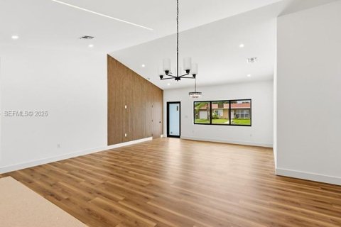 Villa ou maison à vendre à Miami, Floride: 4 chambres, 163.88 m2 № 2326894 - photo 21