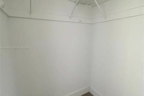 Copropriété à vendre à Miramar, Floride: 3 chambres, 111.48 m2 № 2025374 - photo 9