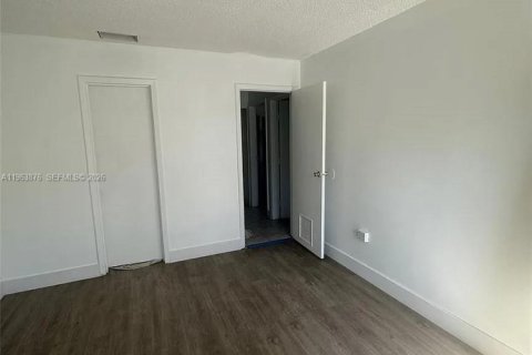 Copropriété à vendre à Miramar, Floride: 3 chambres, 111.48 m2 № 2025374 - photo 8