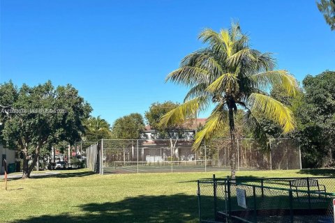 Copropriété à vendre à Miramar, Floride: 3 chambres, 111.48 m2 № 2025374 - photo 12