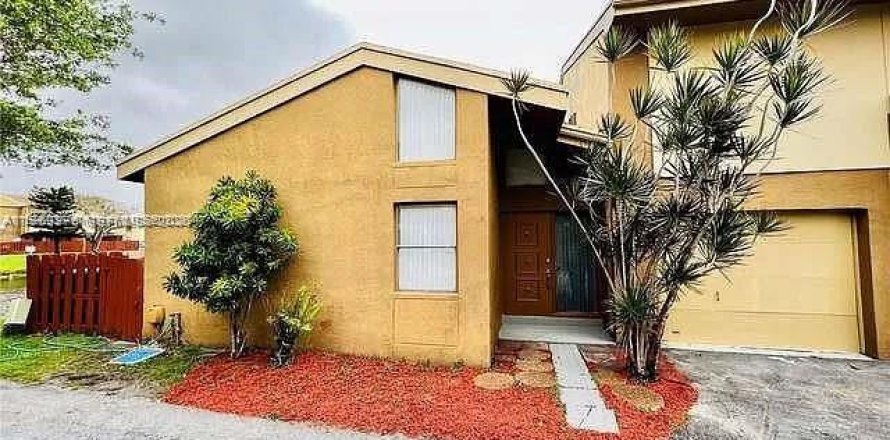 Condo à Miramar, Floride, 3 chambres  № 2025374