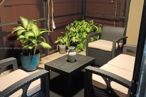 Copropriété à vendre à Miramar, Floride: 3 chambres, 111.48 m2 № 2025374 - photo 16