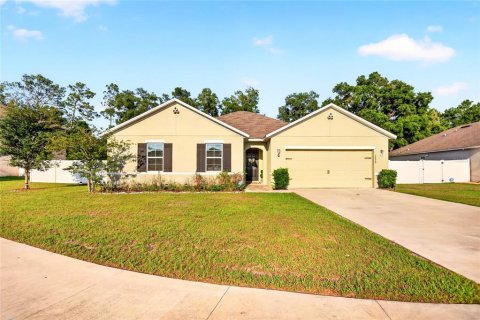House in Ocala, Florida 4 bedrooms, 215.44 sq.m. № 2152340 - photo 2