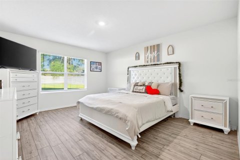 House in Ocala, Florida 4 bedrooms, 215.44 sq.m. № 2152340 - photo 19