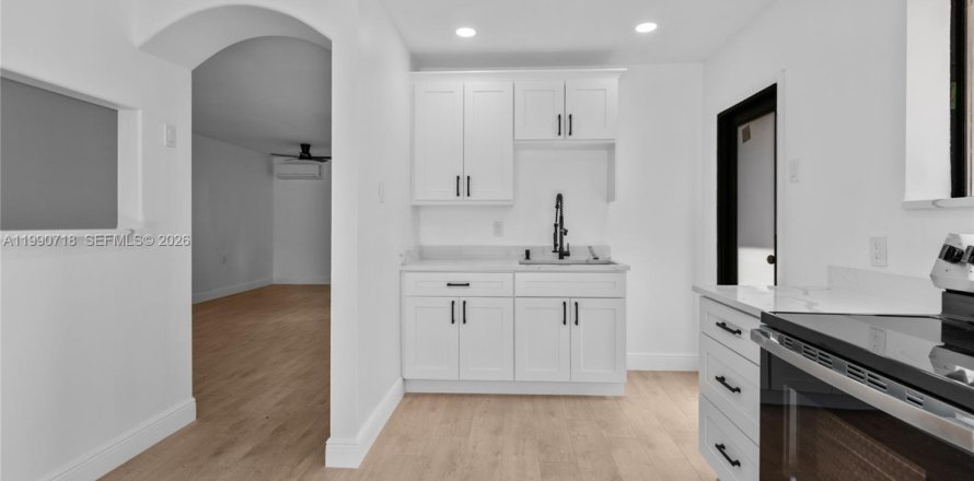 Casa en Davie, Florida 1 dormitorio, 63.36 m2 № 2055557