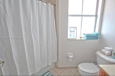 Купить кондоминиум в Дорал, Флорида 2 спальни, 104.33м2, № 1985027 - фото 9