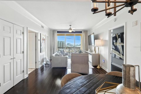 Condo in Tampa, Florida, 2 bedrooms  № 1801505 - photo 8