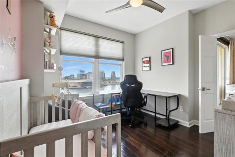 Condo in Tampa, Florida, 2 bedrooms  № 1801505 - photo 27