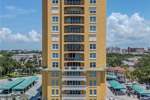 Condo in Tampa, Florida, 2 bedrooms  № 1801505 - photo 2