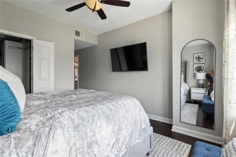 Condo in Tampa, Florida, 2 bedrooms  № 1801505 - photo 20
