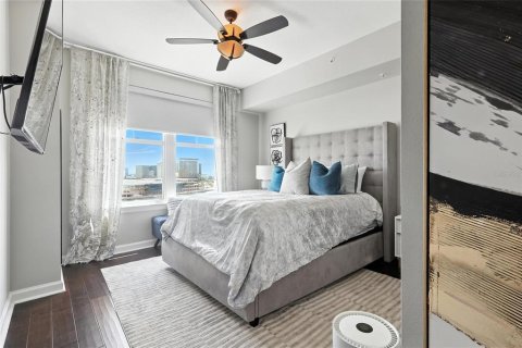 Condo in Tampa, Florida, 2 bedrooms  № 1801505 - photo 19