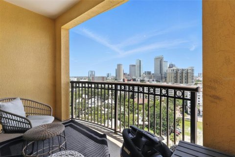 Condo in Tampa, Florida, 2 bedrooms  № 1801505 - photo 29